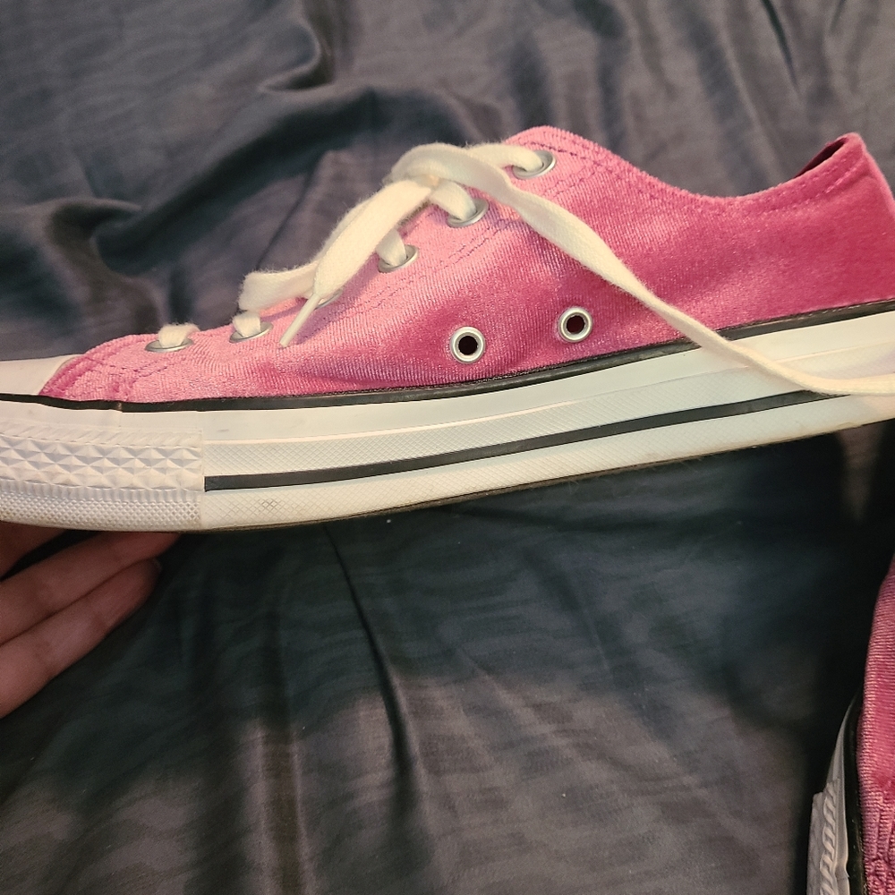 Converse Pink Velvet Chucks - Picture 6 of 8